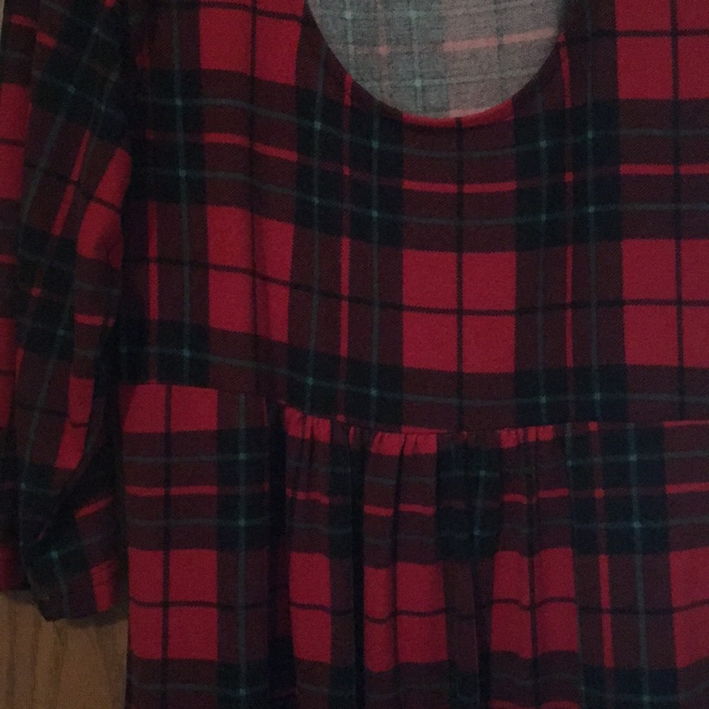 Top - Picture 2 of 2